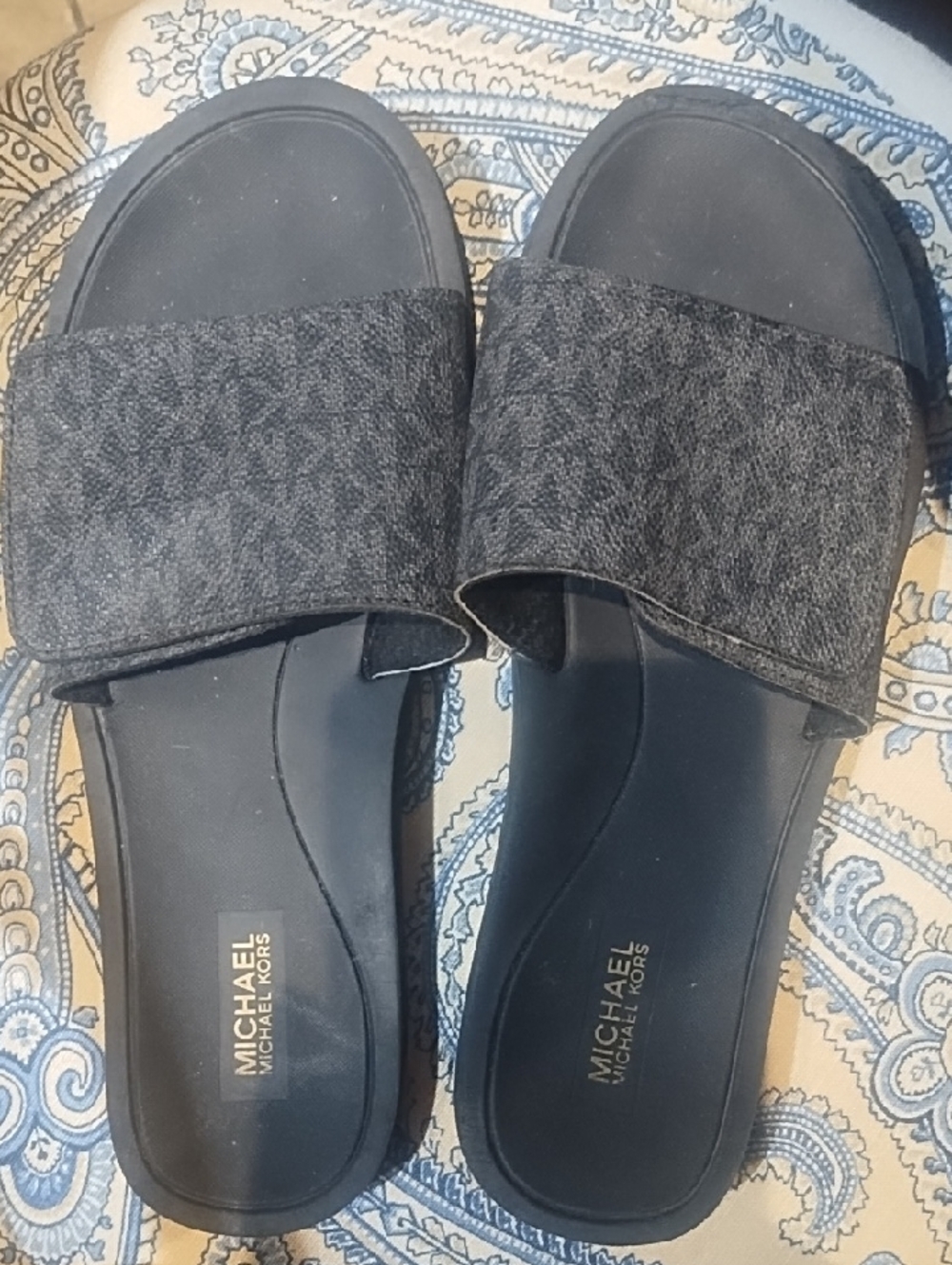 #0133 Michael Kors Black Monogram Slide Sandals